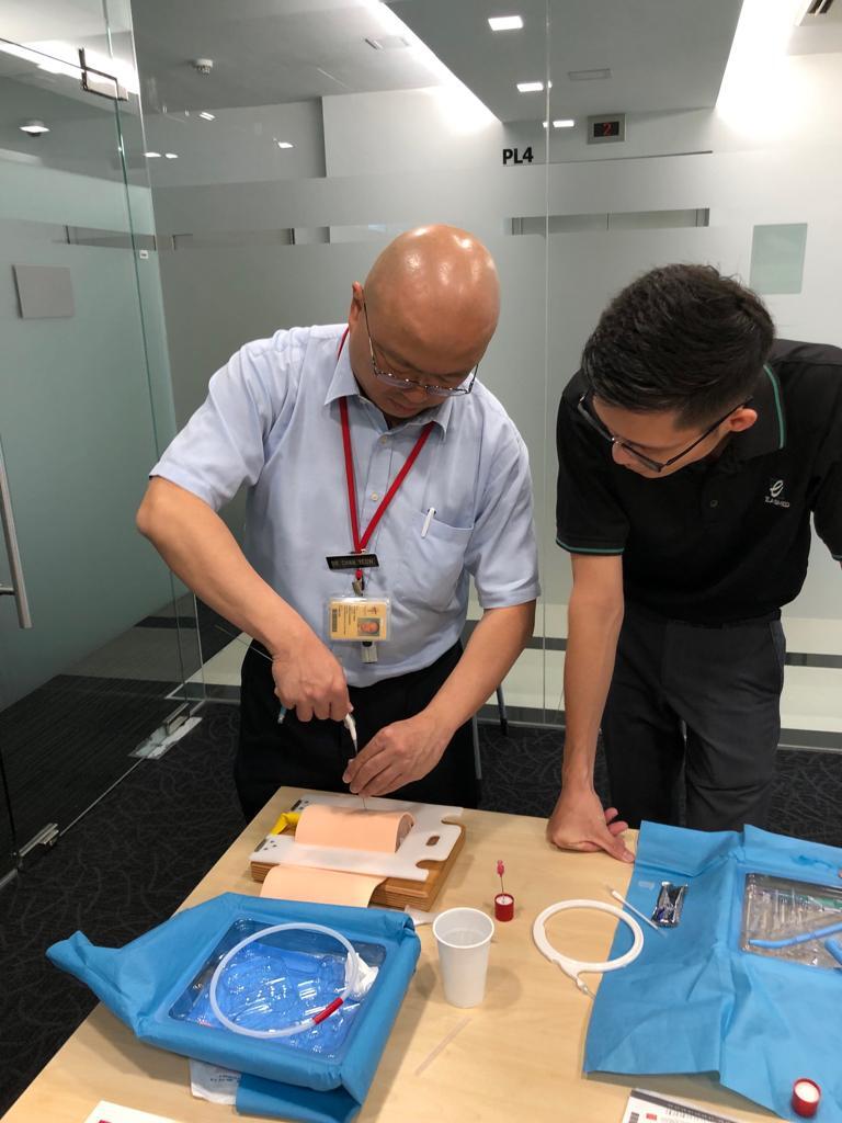 TTSH Cook Medical Products Demo  to Dr. Chan Yeow (Director of TTSH Home Ventilation and Respiratory Support Service) and ICU Sisters